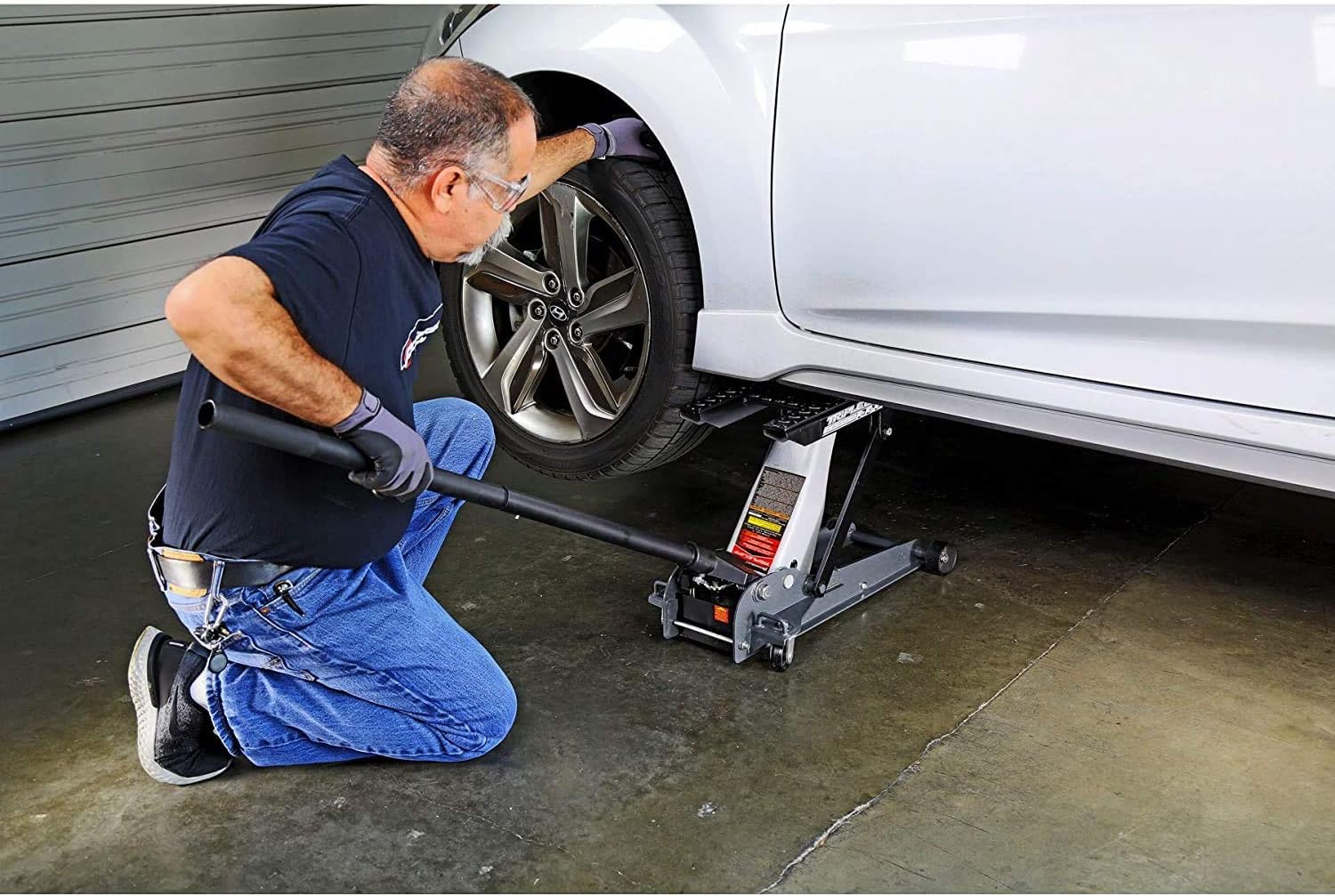 3000Lb Triple Lift Garage Jack, Black N4758