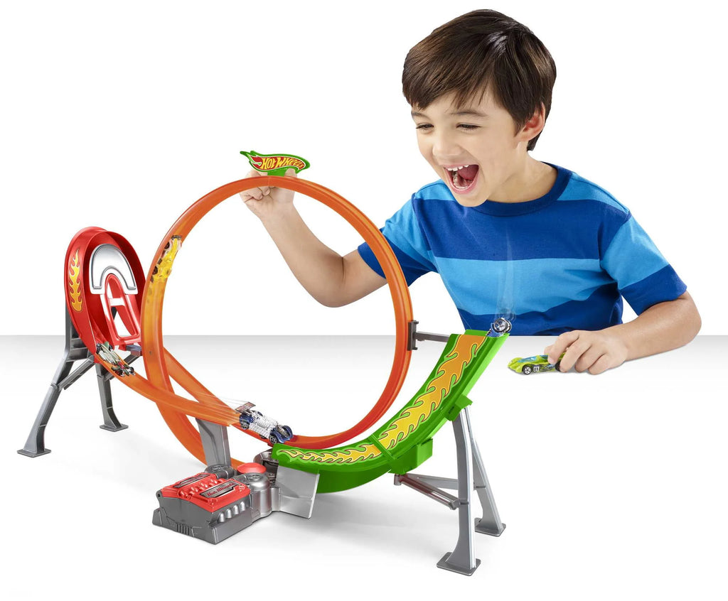 Hot Wheels Motorized Raceway Track Set with 5 Cars R346