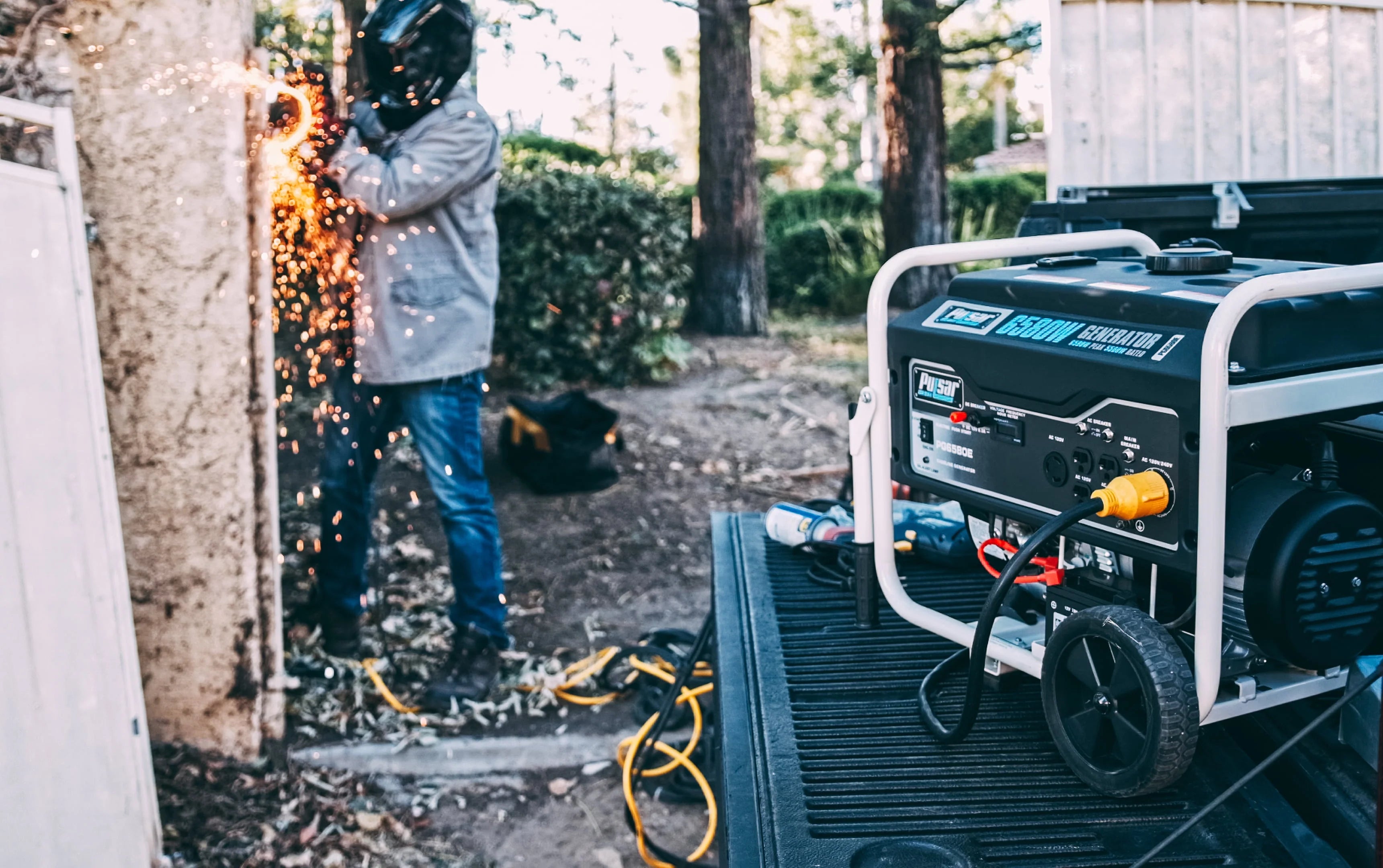 Portable Generator with Electric Start P6703