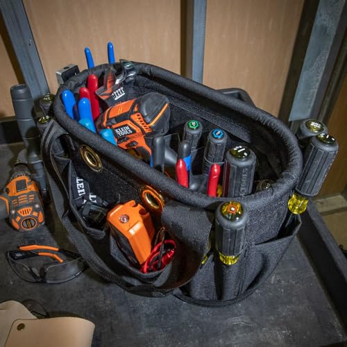 Hard-Body Bucket with Drain Holes, 29 Pockets K109924