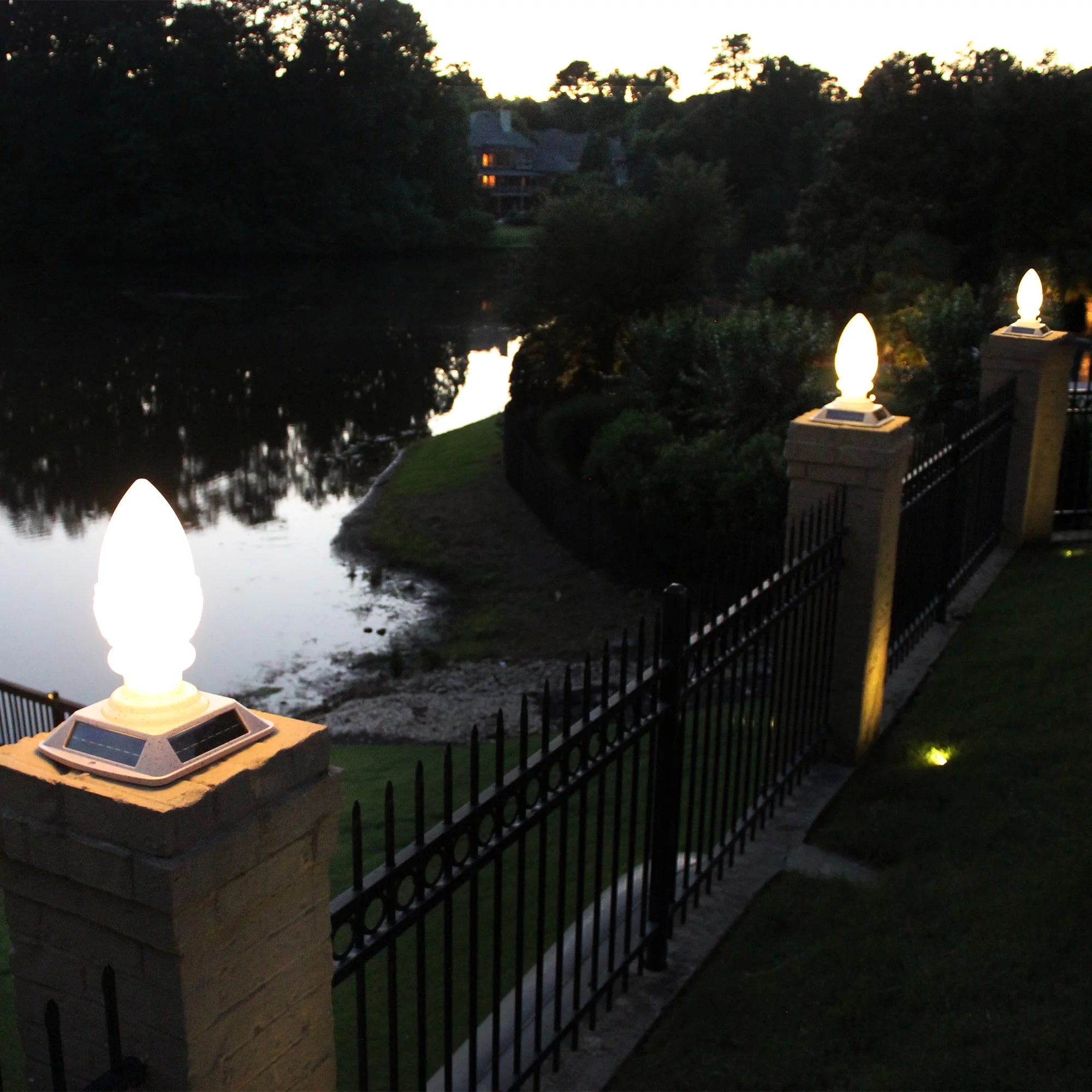 Speckled Grey Stone Solar Pier Mount Light V964