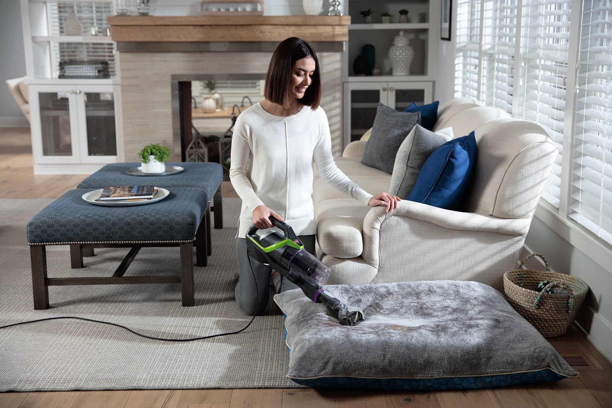 Pet Hair Eraser Slim Corded Vacuum Cleaner D283313
