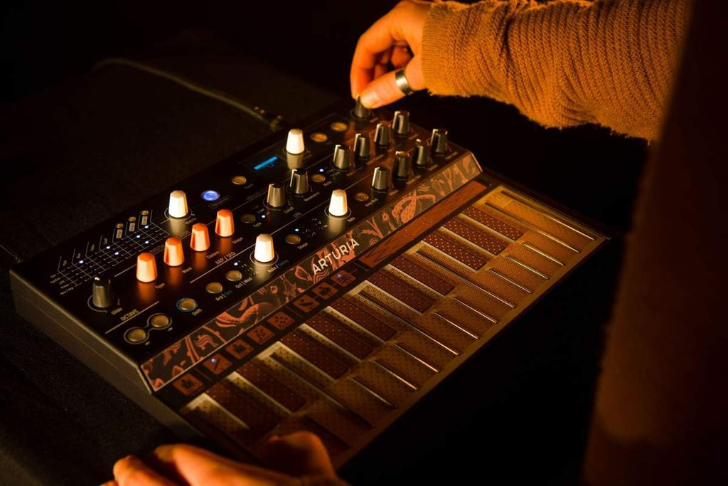 Hybrid Synthesizer G936