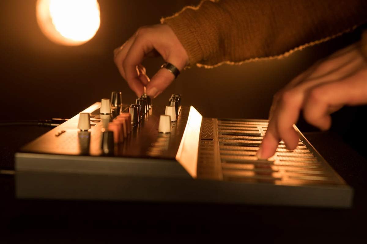 Hybrid Synthesizer G936